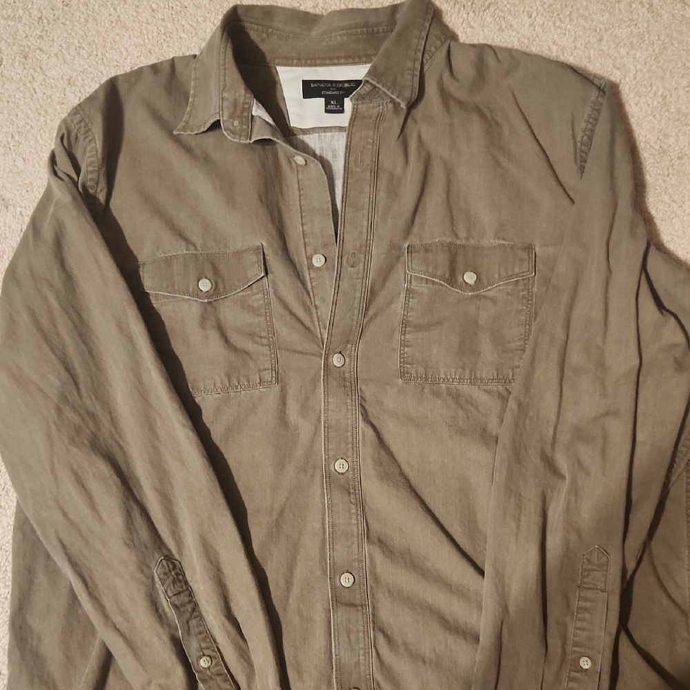 American Eagle Outfitters Olive Button-Up Shirt